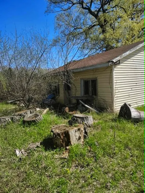2742 Parkway Court, Gladwin MI 48624 photo 2