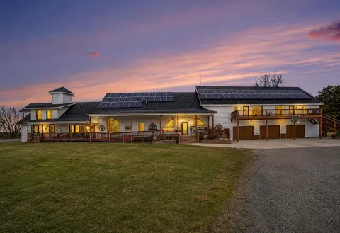 Auburn listing photo 1