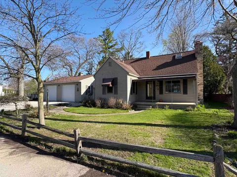 225 Lagoon Beach Drive, Bay City MI 48706 photo 1