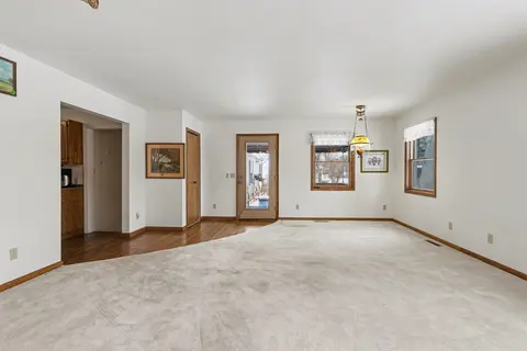 225 Lagoon Beach Drive, Bay City MI 48706 photo 3