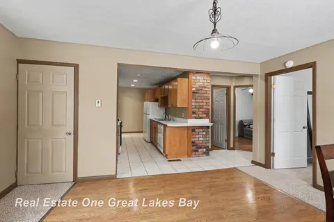 1943 Ottawa Street, Saginaw MI 48602 photo 3
