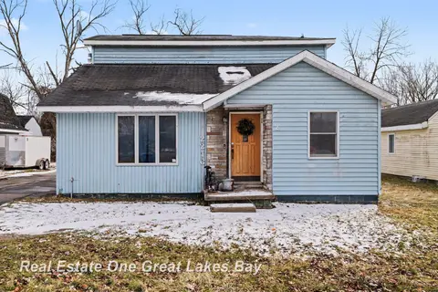 2216 Allison Street, Saginaw MI 48601 photo 1