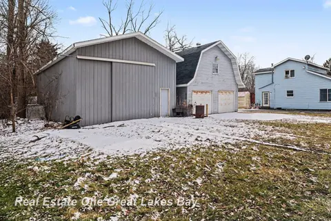 2216 Allison Street, Saginaw MI 48601 photo 2