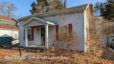 1314 Adams Street, Saginaw MI 48602 photo 3