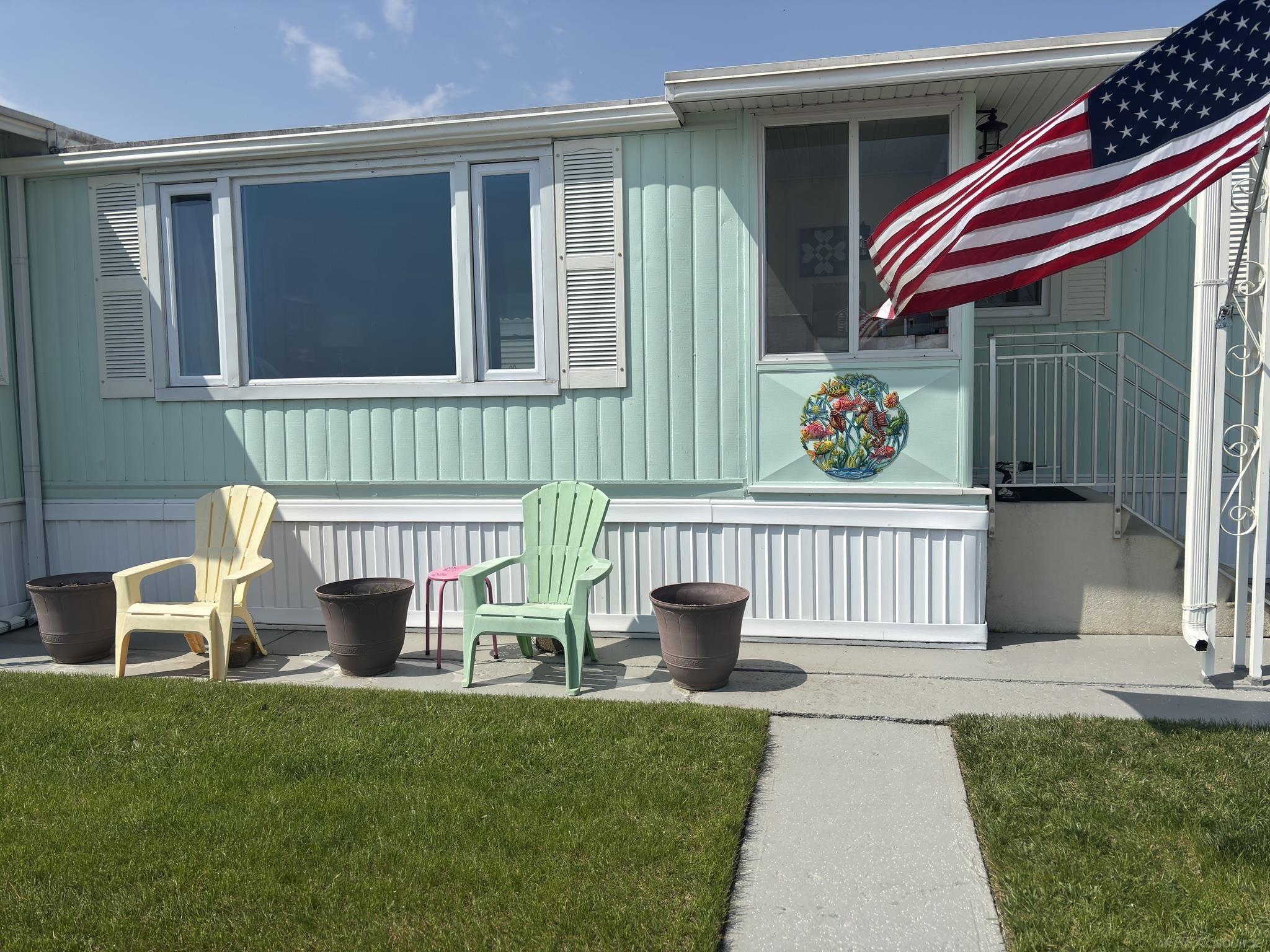 127 Shoreline Drive listing photo