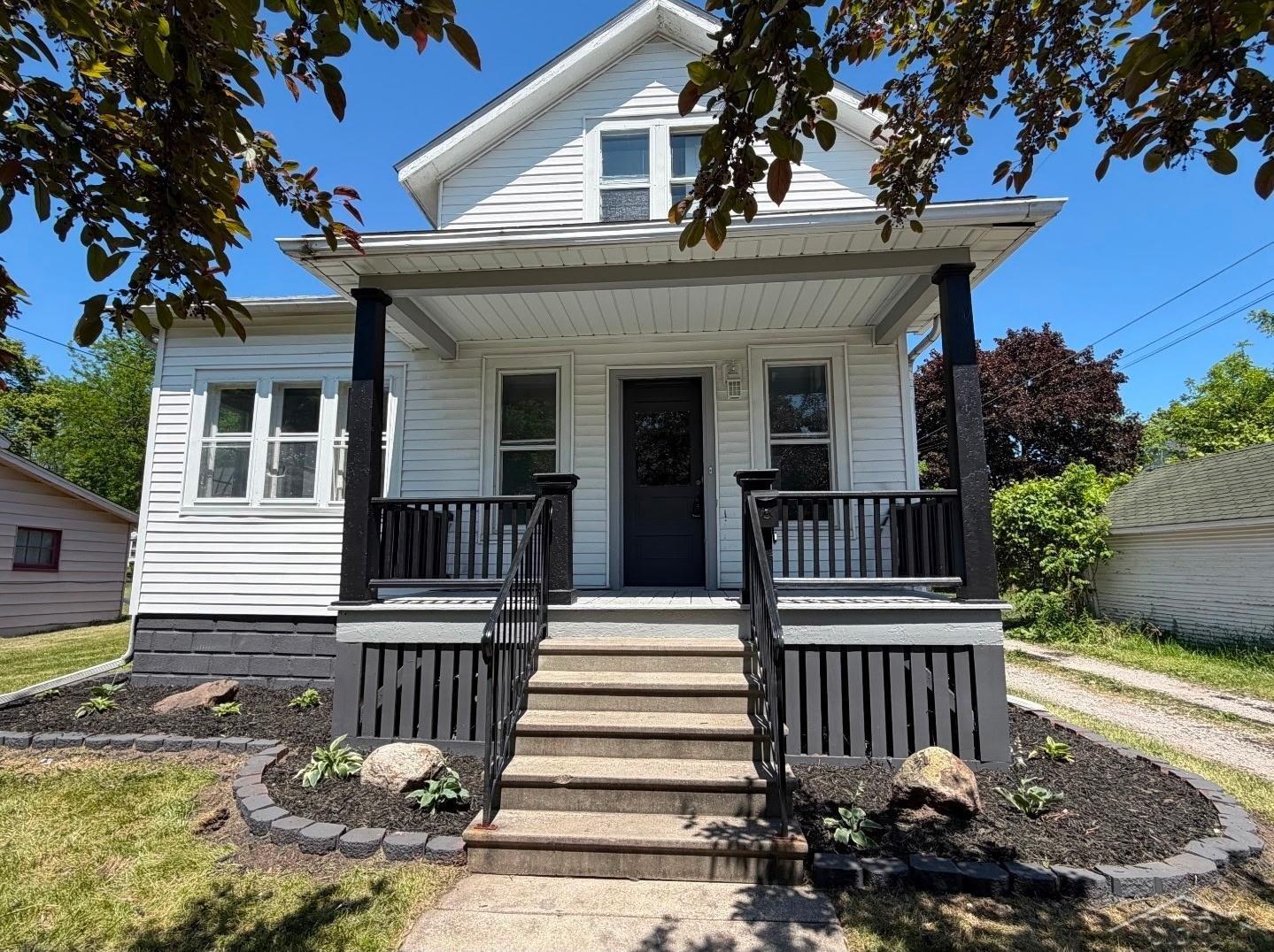814 Mackinaw Street, Saginaw MI 48602 photo 1