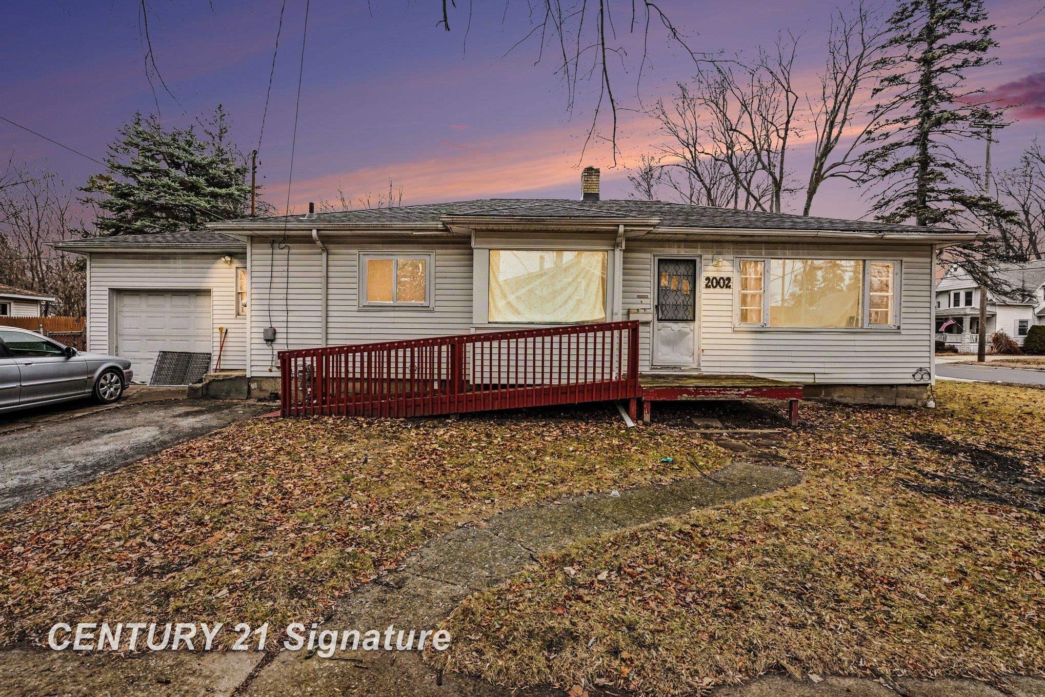 2002 Marquette Street, Saginaw MI 48602 photo 1