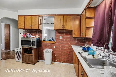 2002 Marquette Street, Saginaw MI 48602 photo 5