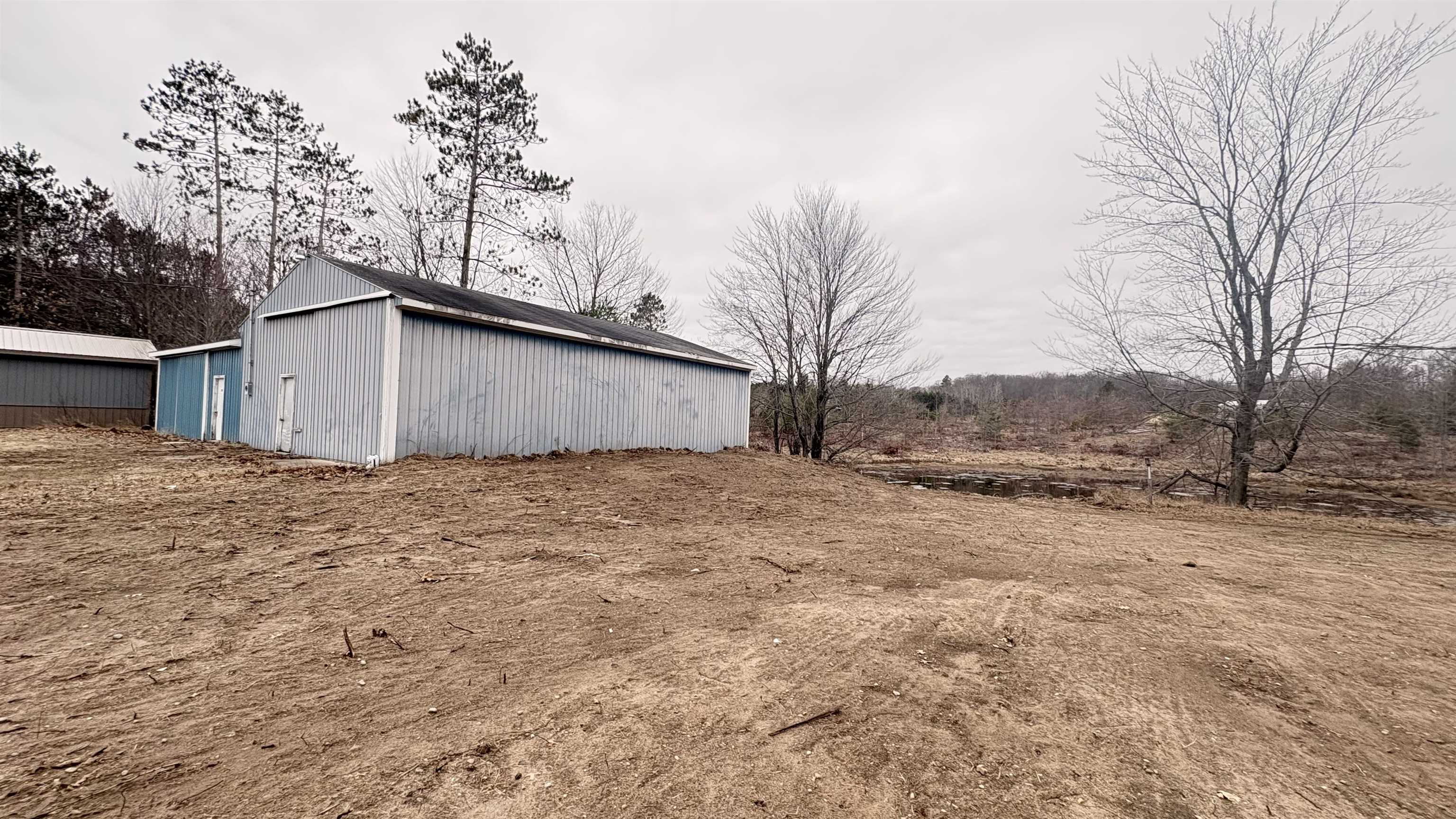 Auburn listing photo 1