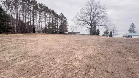 Auburn listing photo 2