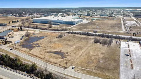 1240 James Savage Road, Midland MI 48640 photo 3