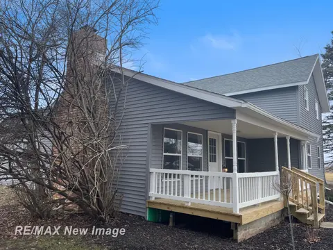 3874 E Kent Road, Freeland MI 48623 photo 3