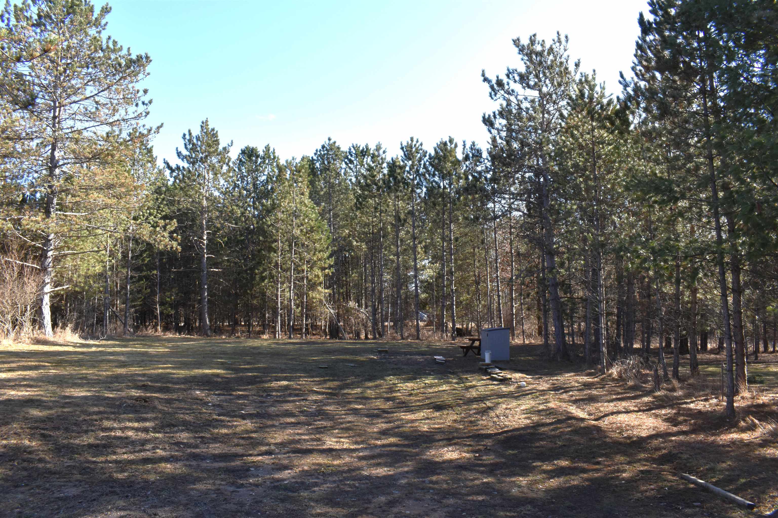 5438 Kings Way, Gladwin MI 48624 photo 1