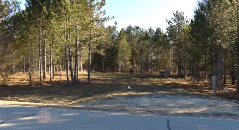 5438 Kings Way, Gladwin MI 48624 photo 2