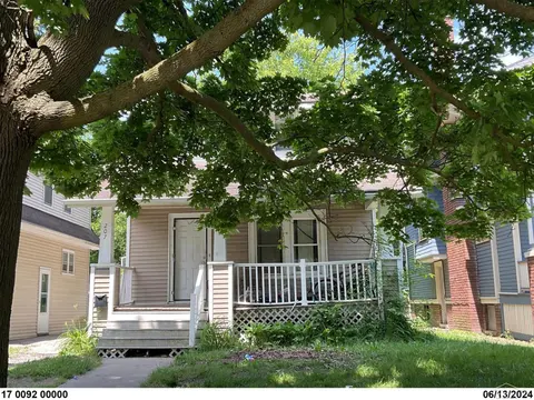 207 S Bond Street, Saginaw MI 48602 home for sale