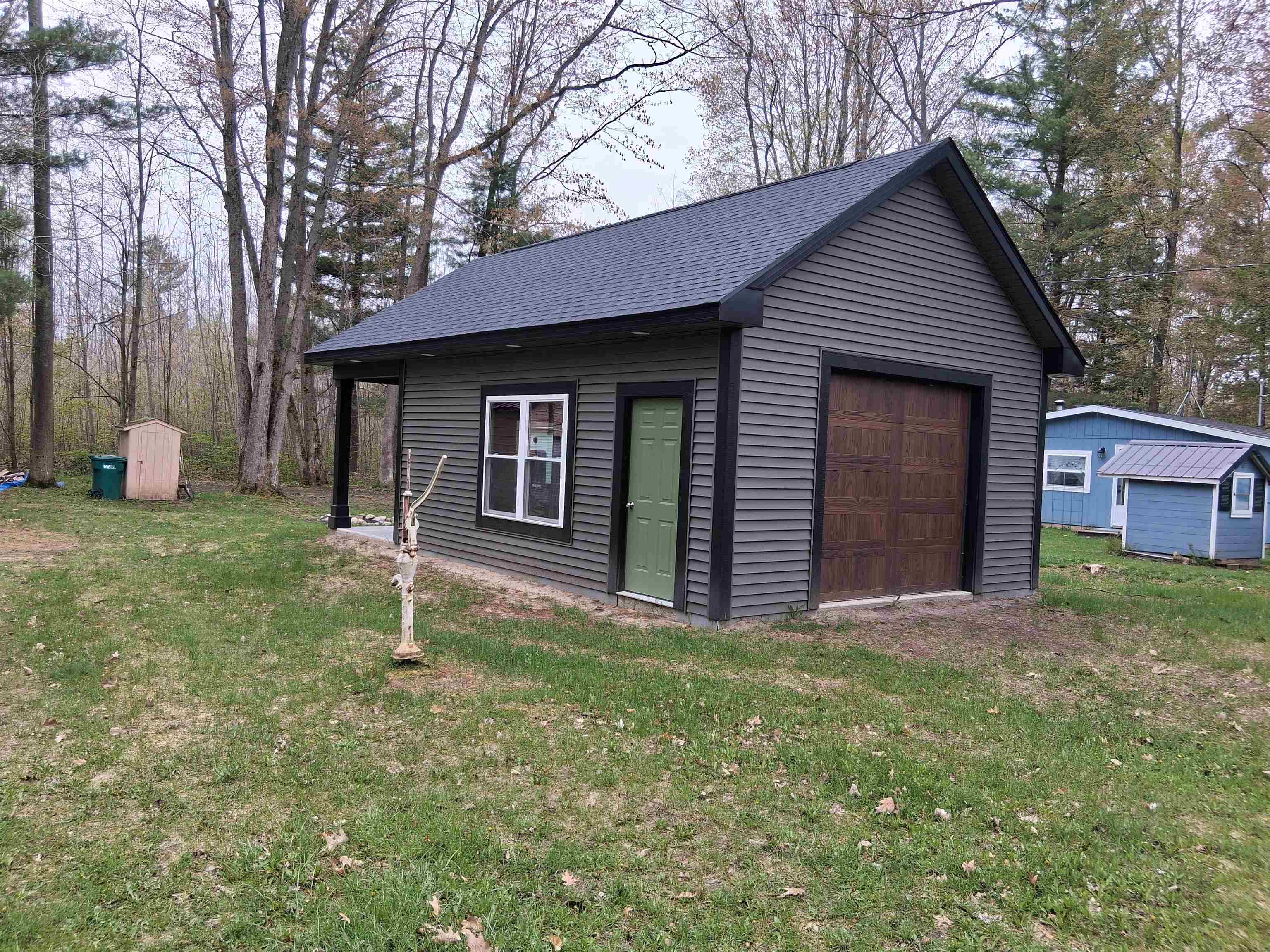 4184 Southwood Drive, Harrison MI 48625 photo 1
