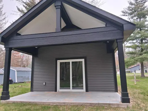 4184 Southwood Drive, Harrison MI 48625 photo 2