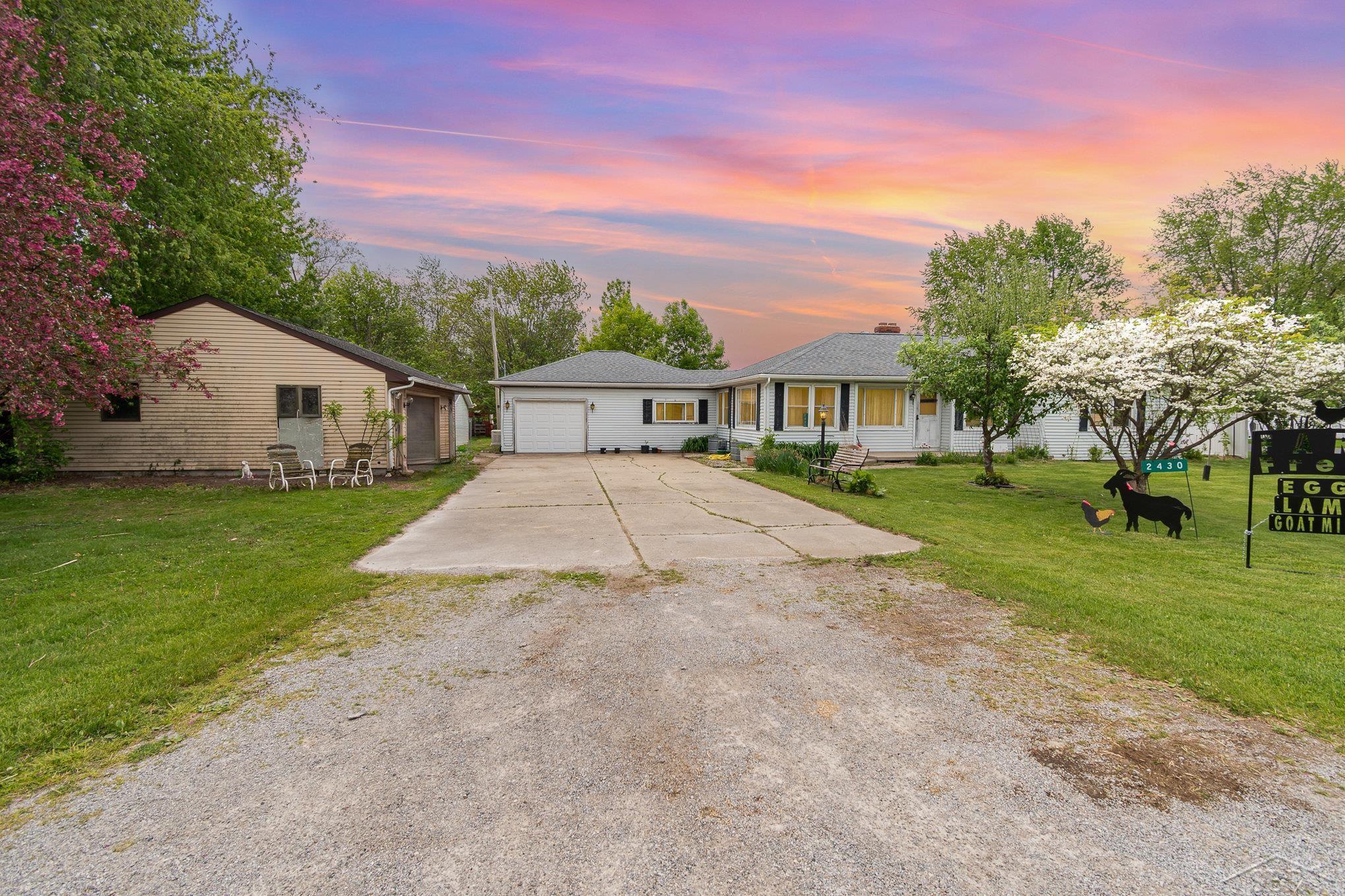 2430 S 4 Mile Road, Kawkawlin MI 48631 photo 1
