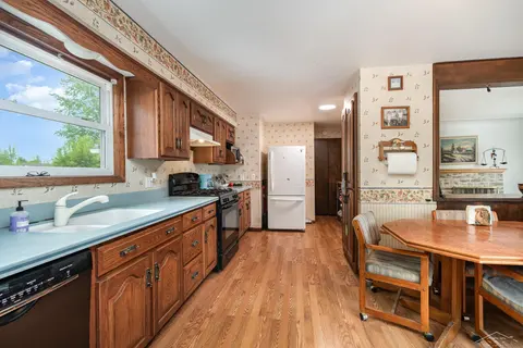 2430 S 4 Mile Road, Kawkawlin MI 48631 photo 5