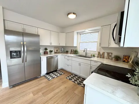219 S Nine Mile Road, Midland MI 48640 photo 4