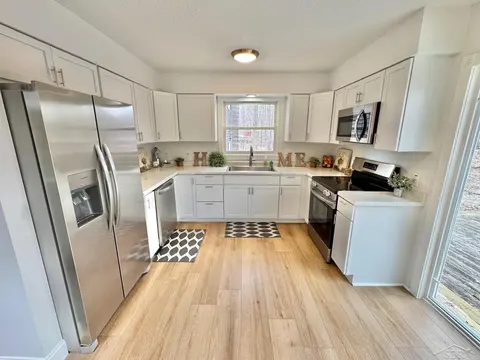 219 S Nine Mile Road, Midland MI 48640 photo 5