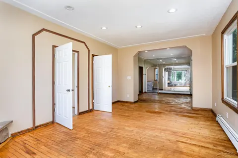 2015 S Washington Street, Saginaw MI 48601 photo 4