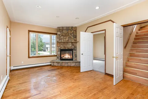2015 S Washington Street, Saginaw MI 48601 photo 5