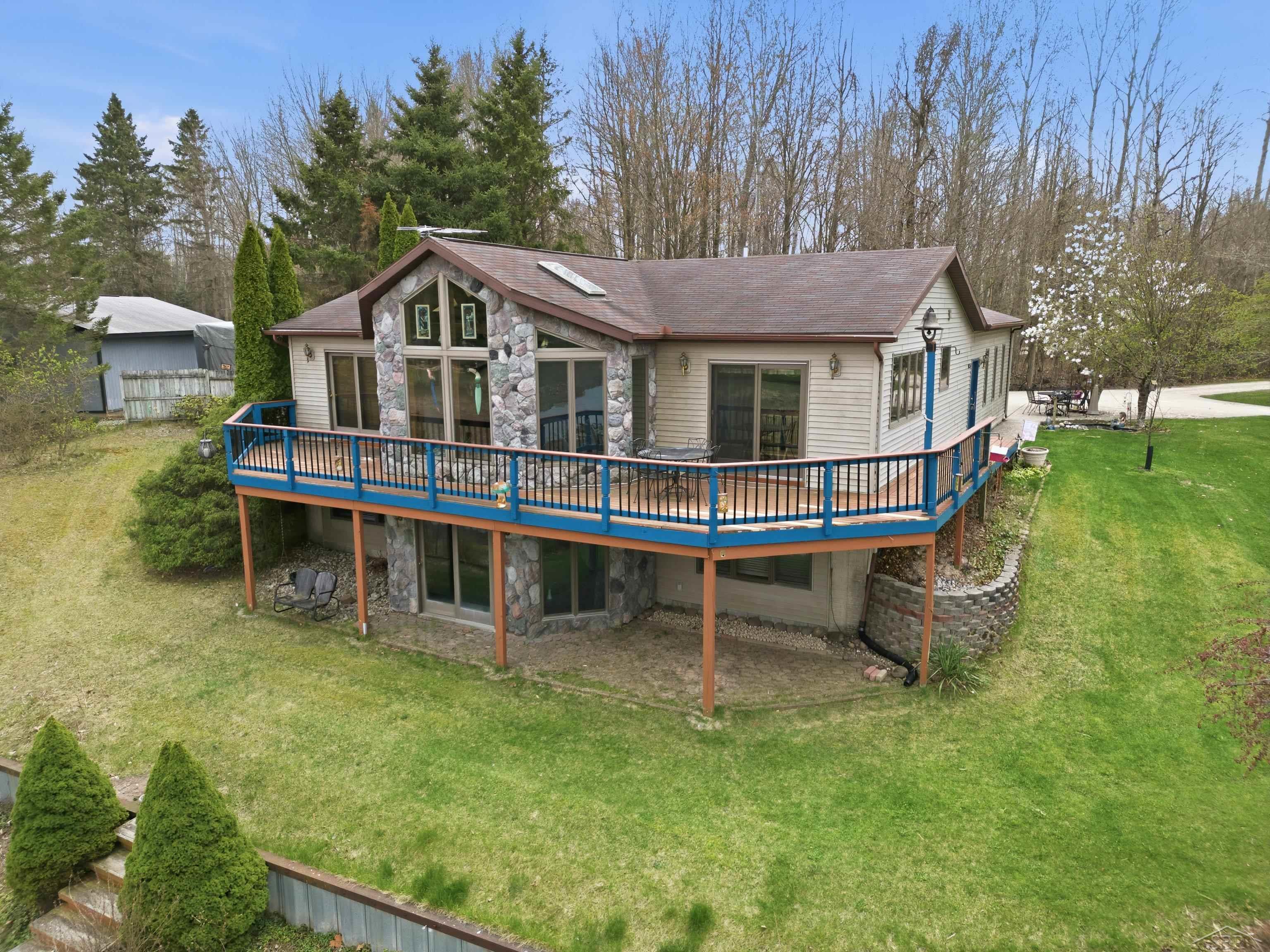 880 Sutherly Drive, Beaverton MI 48612 photo 1