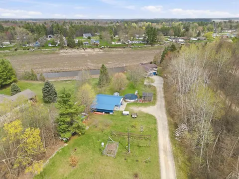 880 Sutherly Drive, Beaverton MI 48612 photo 4