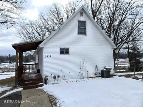 3837 S Pine Road, Beaverton MI 48612 photo 4