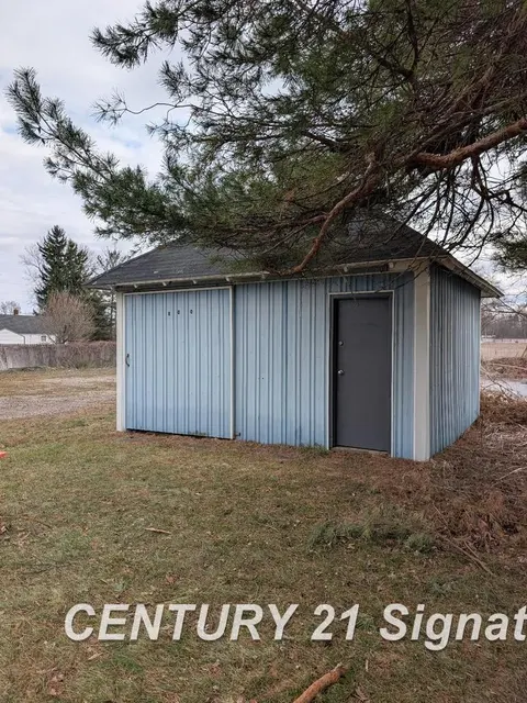 812 Sanderson Street, Saint Charles MI 48655 photo 3