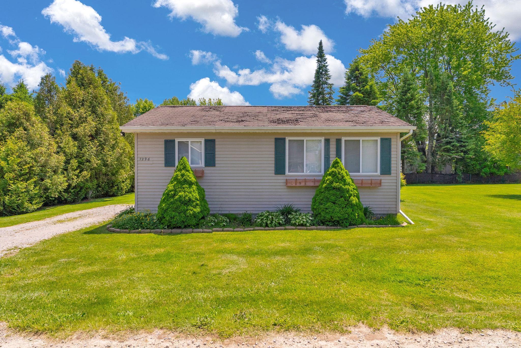 7296 Cedar Road, Lexington MI 48450 photo 1