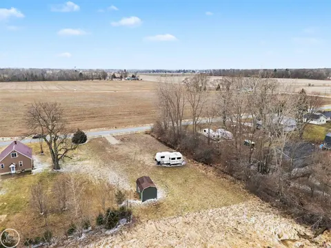 10151 Canada Road, Birch Run MI 48415 photo 4