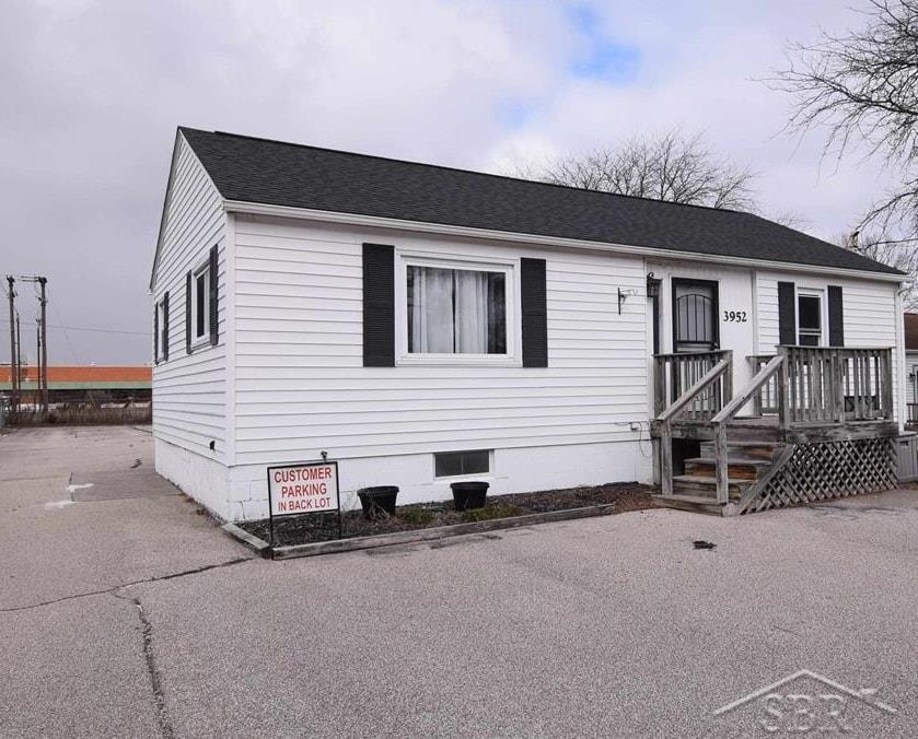 3952 Bangor Road, Bay City MI 48706 photo 1
