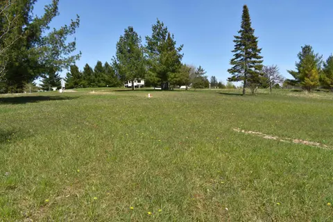 5445 Winchester Way, Gladwin MI 48624 photo 1