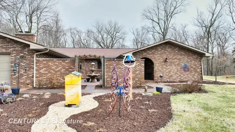6728 N River Road, Freeland MI 48623 photo 2