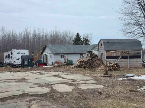 2418 Wetters Road, Bay City MI 48708 photo 2
