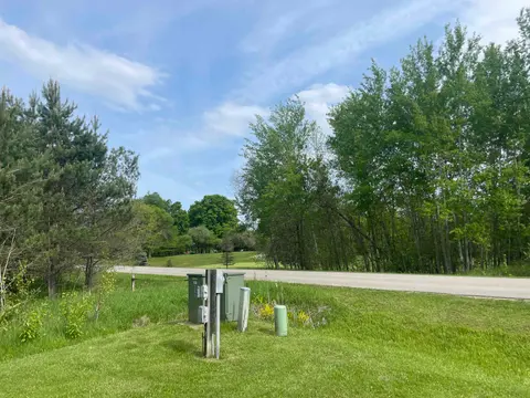 1962 Linksview Way Street, Gladwin MI 48624 photo 4