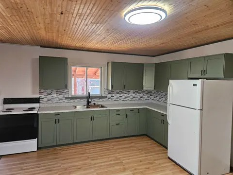 5248 Elm Street, Standish MI 48658 photo 2