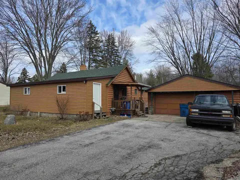 1711 S Poseyville Road, Midland MI 48640 photo 2