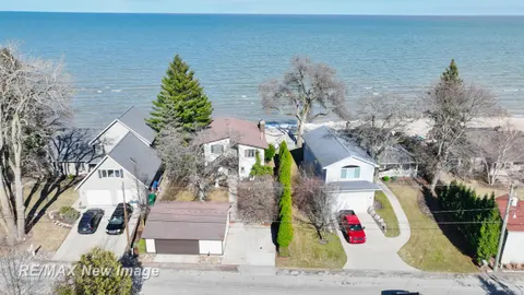 389 Ricoma Beach Road, Bay City MI 48706 photo 1