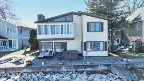 389 Ricoma Beach Road, Bay City MI 48706 photo 3