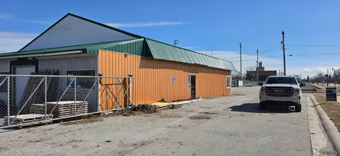 300 N Mable Street, Pinconning MI 48650 photo 2