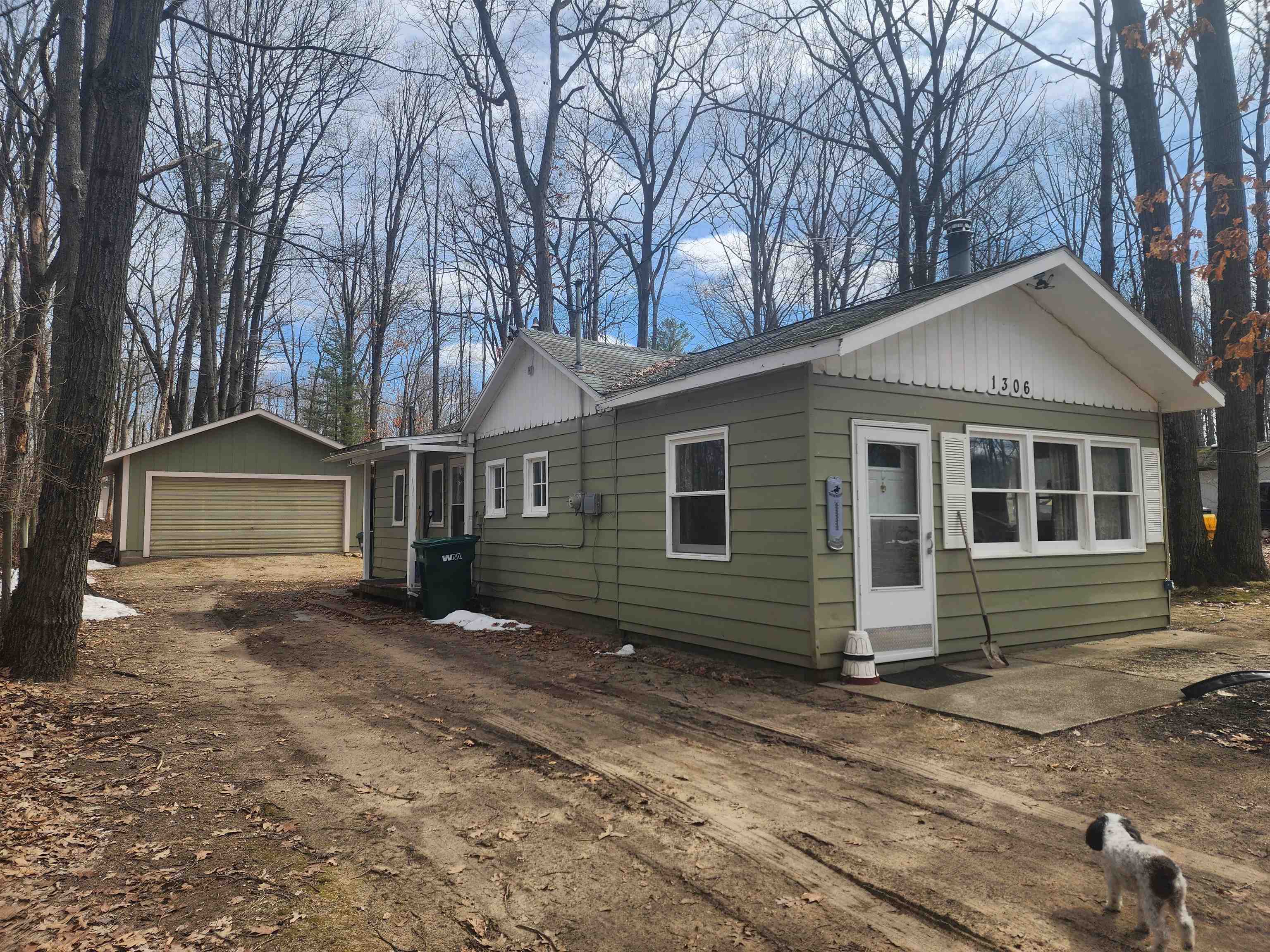 1306 Russell Drive, Harrison MI 48625 photo 1