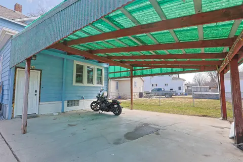 400 S Johnson Street, Bay City MI 48708 photo 4