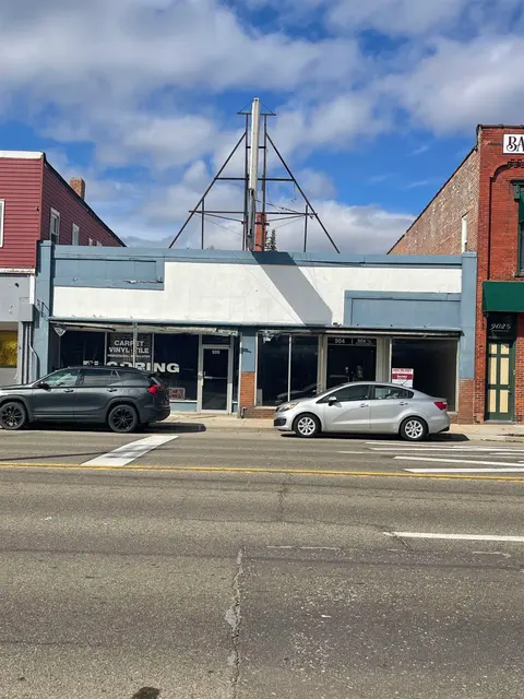 904 W Main Street, Owosso MI 48867 photo 1