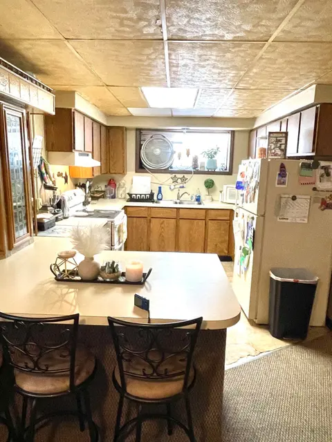 904 W Main Street, Owosso MI 48867 photo 4
