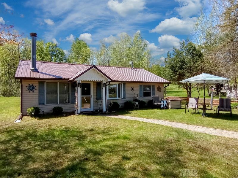 519 E Sun Oil Road, Gladwin MI 48624 photo 1