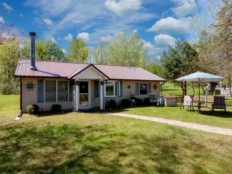 519 E Sun Oil Road, Gladwin MI 48624 photo 1