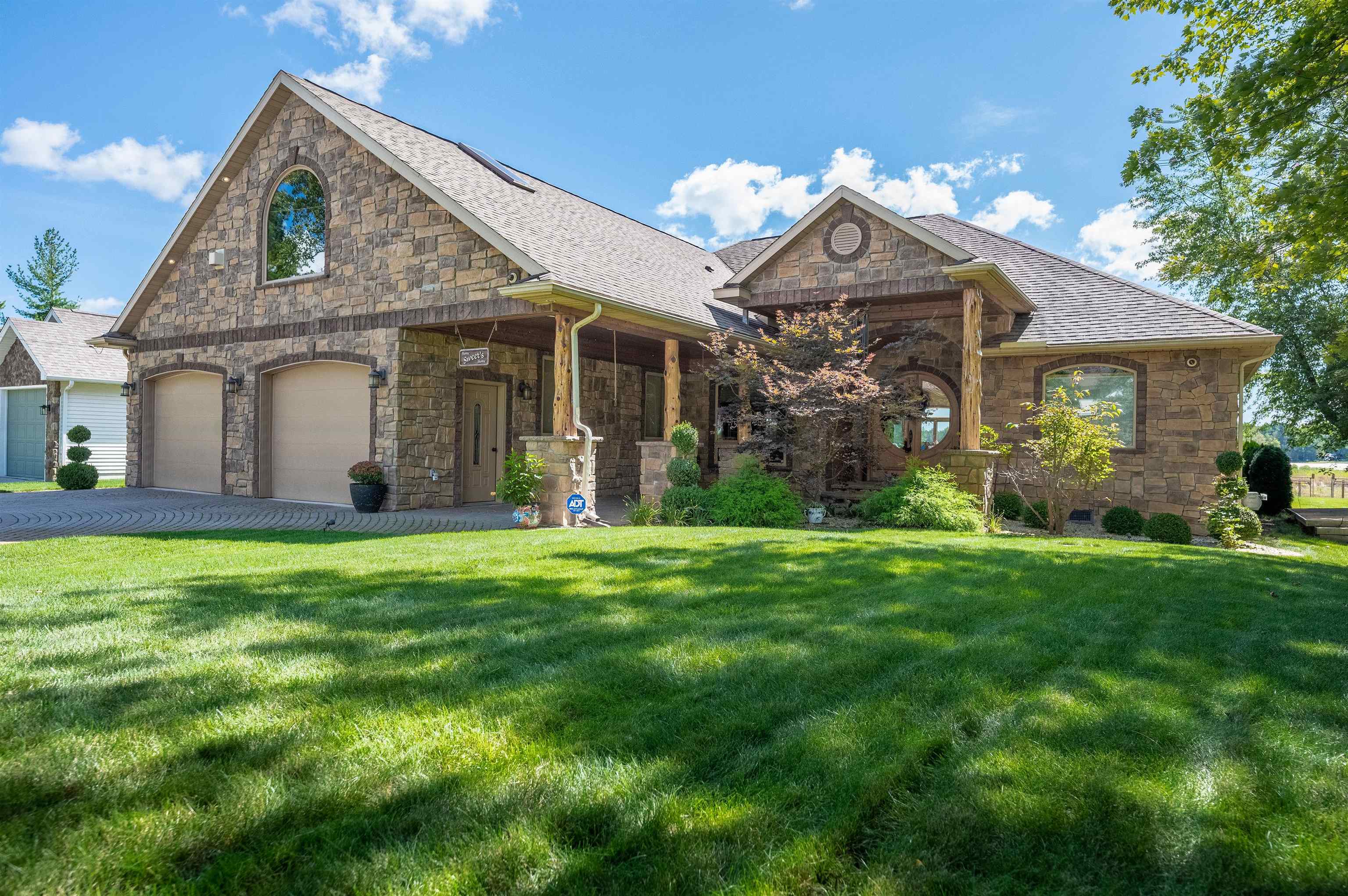 5323 S Pine Street, Beaverton MI 48612 photo 1